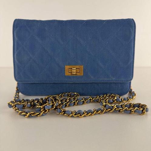 Authentieke Chanel 2.55 denim WOC, Handtassen en Accessoires, Tassen | Schoudertassen, Gebruikt, Overige merken, Blauw, Ophalen of Verzenden