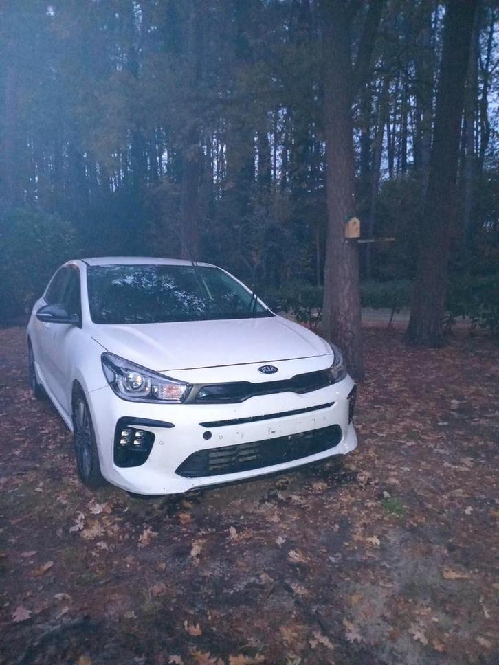 Kia Rio GT-Line 2020 – 105.000 km – Benzine 0471 89 89 30, Auto's, Kia, Particulier, Rio, Benzine, Euro 6, 5 deurs, Automaat, Wit