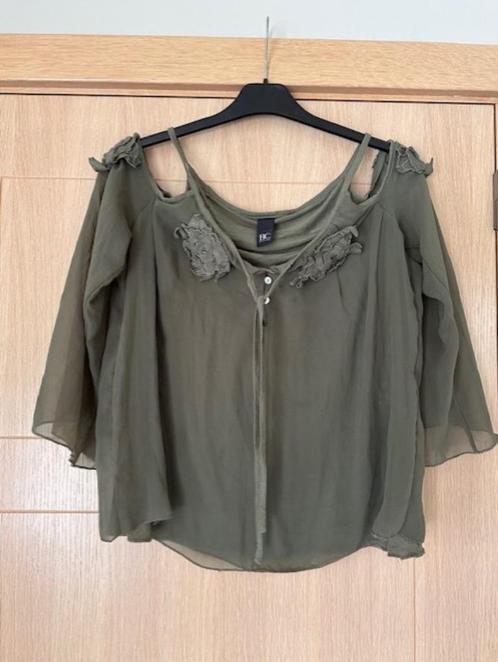 Blouse verte BC taille 38 (nr7042), Vêtements | Femmes, Blouses & Tuniques, Porté, Taille 38/40 (M), Vert, Enlèvement ou Envoi