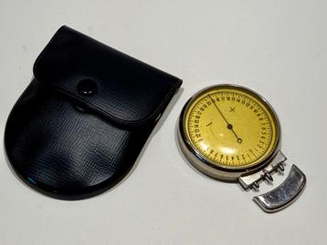Vintage analoge curvemeter beschikbaar voor biedingen