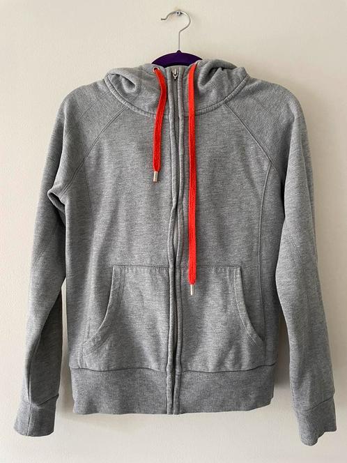 Grijze hoodie met rits Only, Vêtements | Femmes, Pulls & Gilets, Comme neuf, Taille 36 (S), Gris, Enlèvement ou Envoi