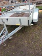 Geremde aanhangwagen Saris, Ophalen