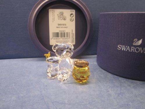 Swarovski Kris Bear Sweet as Honey, Collections, Swarovski, Neuf, Figurine, Enlèvement ou Envoi