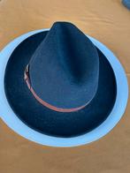 Wollen zwarte hoed met bruine riem 100% wol, Kleding | Heren, Hoeden en Petten, Ophalen of Verzenden, Hoed