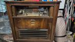Kuba radiokast met draaitafel