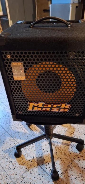Basgitaar fender Squier en basversterker Markbass, Muziek en Instrumenten, Ophalen, Zo goed als nieuw, Basgitaar