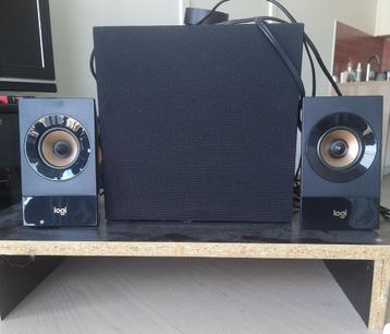 Logitech, Enlèvement, Utilisé, 60 à 120 watts, Haut-parleurs Frontaux, Arrière ou Stéréo