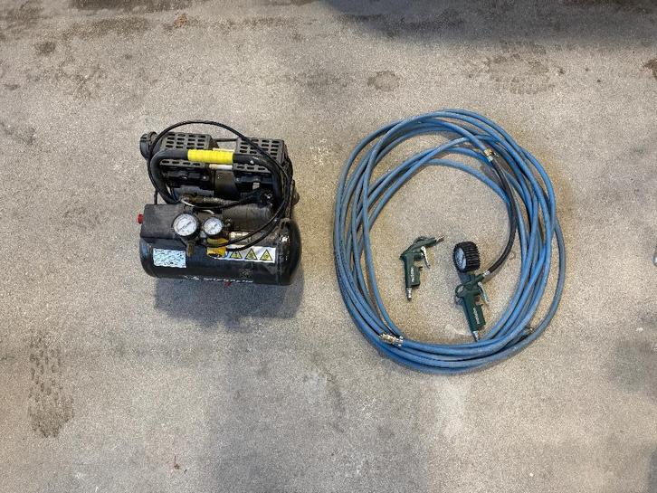 Michelin MX 6/1 stille compressor 6L (8 bar) + luchtslang, Bricolage & Construction, Compresseurs, Utilisé, 6 à 10 bars, Moins de 25 litres