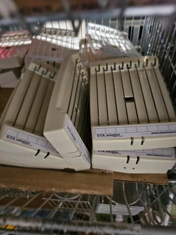 Ringen Houder Beige (om vogelringen op te slaan) STA beschikbaar voor biedingen
