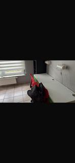 Witte bureau’s 2 stuks inclusief 2 stoeletjes, Enlèvement, Bureau