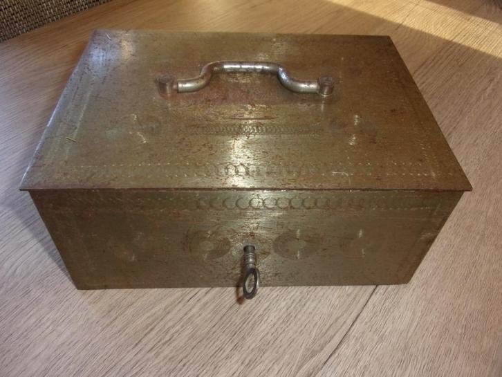 vintage kluis, Huis en Inrichting, Woonaccessoires | Kisten, Gebruikt, Minder dan 50 cm, Minder dan 50 cm, Minder dan 50 cm, Metaal