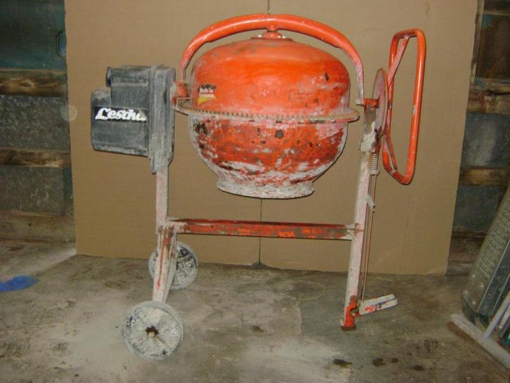 betonmolen(s)  2 stuks o.a. Lescha in perfecte staat !!!, Bricolage & Construction, Bétonnières, Enlèvement