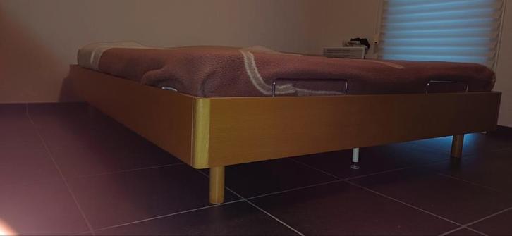 Dubbed bed met verstelbare lattenbodem. Goede staat, Huis en Inrichting, Slaapkamer | Bedden, 180 cm, Ophalen