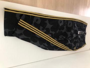 Broek adidas nieuw beschikbaar voor biedingen