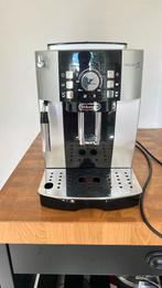 Espressomachine DeLonghi Magnifica S, Elektronische apparatuur, Koffiebonen, 2 tot 4 kopjes, Ophalen of Verzenden, Afneembaar waterreservoir