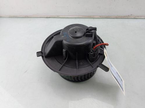 KACHEL VENTILATORMOTOR Volkswagen Caddy IV (01-2015/09-2020), Auto-onderdelen, Airco en Verwarming, Volkswagen, Gebruikt