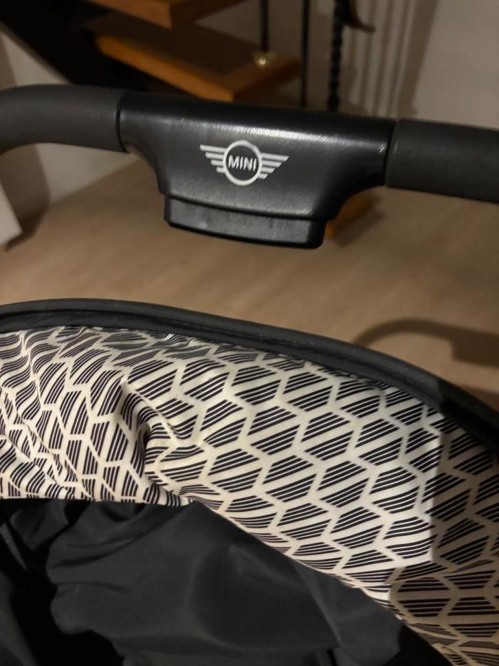 Te koop plooibaar buggy van het merk Maxi cosi, Enfants & Bébés, Buggys, Comme neuf, Autres marques, Protection de pluie, Dossier réglable