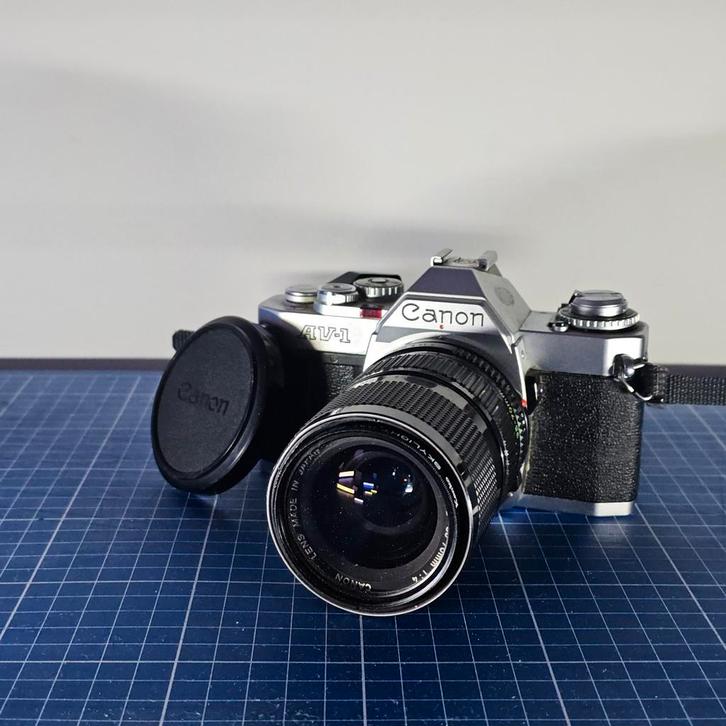 Canon AV-1, Audio, Tv en Foto, Fotocamera's Analoog, Gebruikt, Compact, Canon, Ophalen of Verzenden