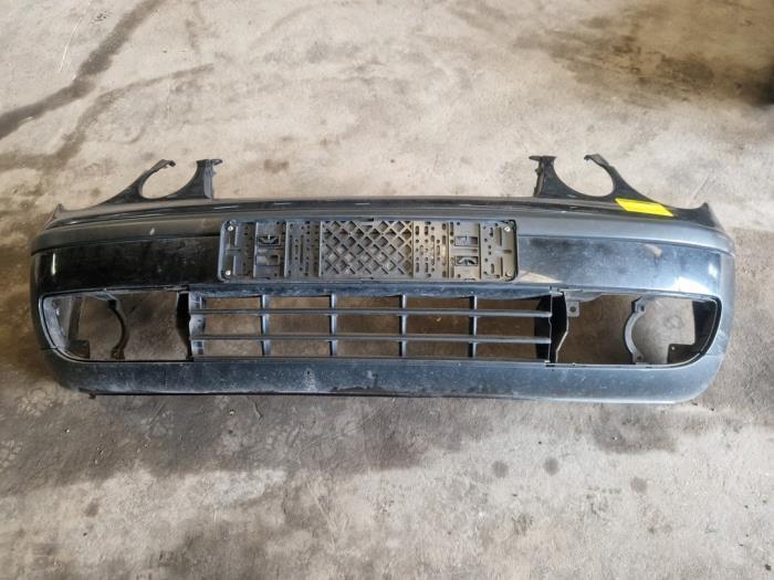 Voorbumper van een Volkswagen Polo (LC9Z), Auto-onderdelen, Carrosserie, Bumper, Volkswagen, Gebruikt, 3 maanden garantie, Ophalen of Verzenden