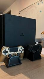 Playstation 4 met 2 controllers + nodige kabels en spelen, Enlèvement, Utilisé, Avec jeux, Avec 2 manettes
