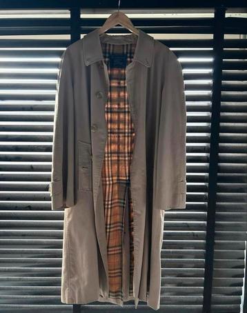 Burberry jas beschikbaar voor biedingen