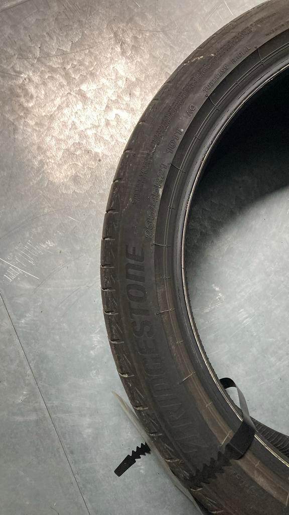 Set banden Volkswagen ID4 21inch, Auto-onderdelen, Banden en Velgen, Band(en), Zomerbanden, 21 inch, Gebruikt, Ophalen