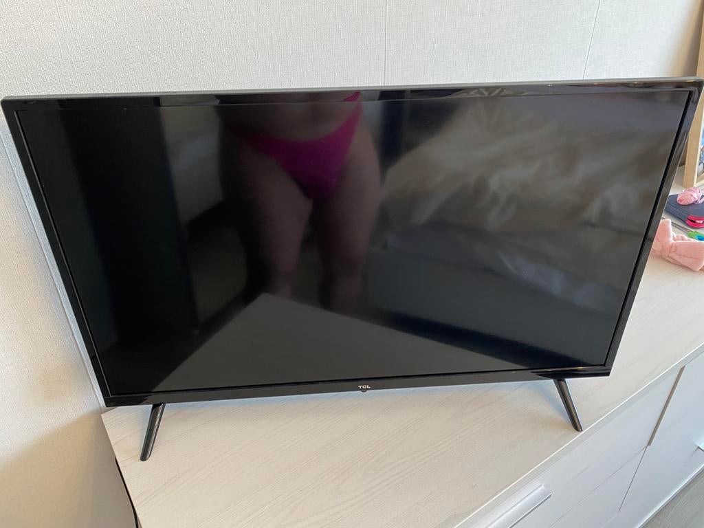 TCL televisie 73x43cm perfecte staat., Ophalen of Verzenden, Zo goed als nieuw