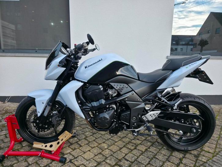Kawasaki Z750 - 2010 - Gekeurd - Topconditie*, Motoren, Motoren | Kawasaki, Particulier, meer dan 35 kW, 4 cilinders, Sportuitlaat