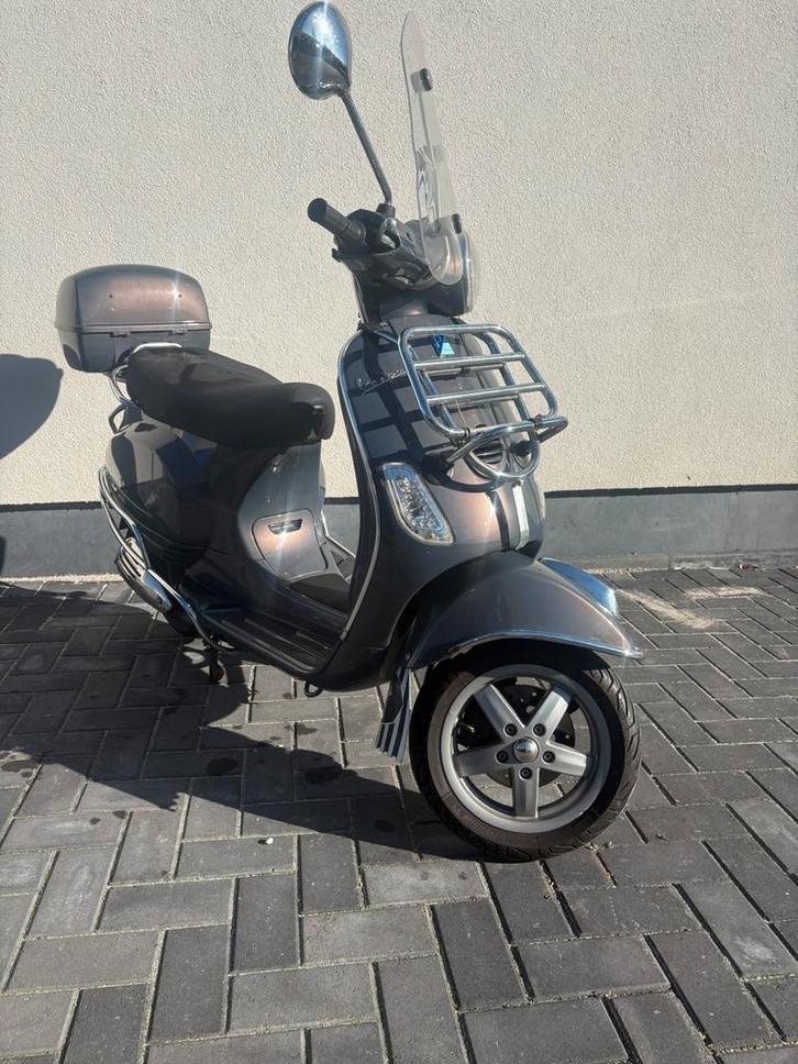 Vespa LX125cc in zeer goede goede staat, Fietsen en Brommers, Scooters | Vespa, Zo goed als nieuw, Vespa LX, Ophalen