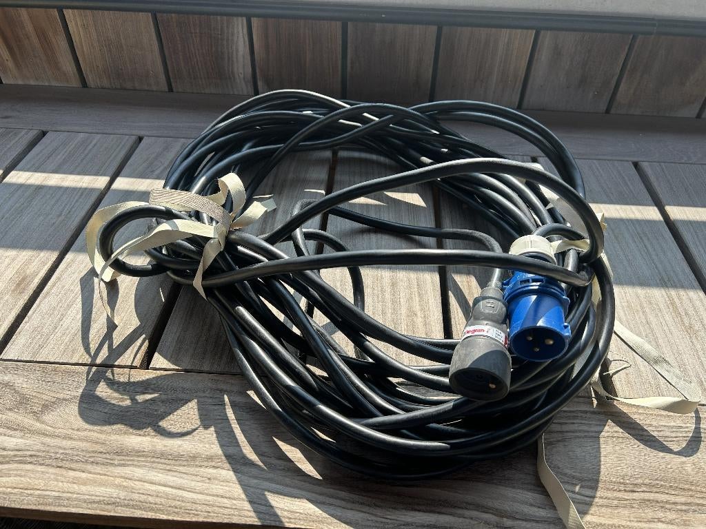 VERLENGDRAAD 2,5 mm² - 20 meter, Caravanes & Camping, Enlèvement, Comme neuf