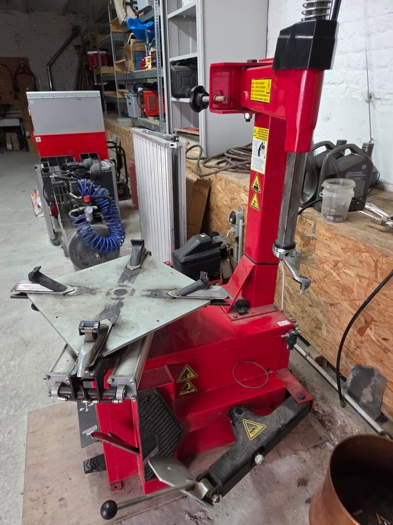 Machine a pneu auto/moto, Autos : Divers, Outils de voiture, Enlèvement