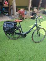 Elektrische damesfiets, Fietsen en Brommers, Elektrische fietsen, Ophalen, Zo goed als nieuw, 50 km per accu of meer