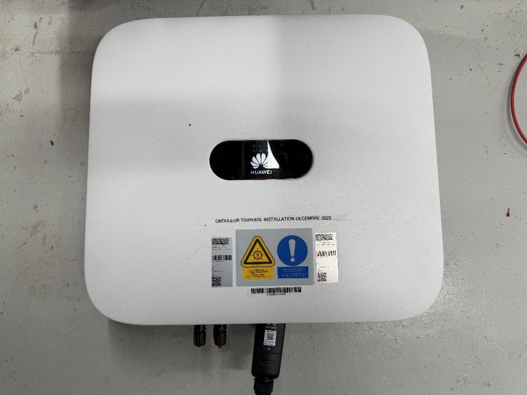 Onduleur Huawei SUN2000-8KTL-M1 triphasé, Bricolage & Construction, Enlèvement, Utilisé