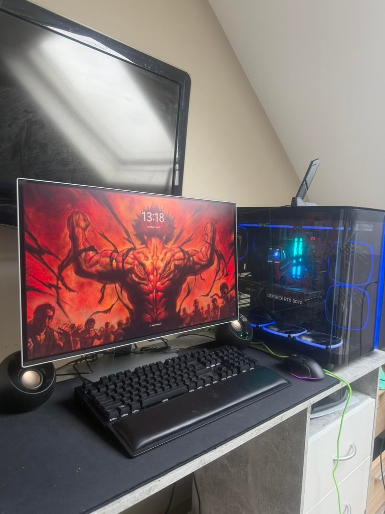 High-End Gaming Setup (RTX 5070 + OLED Monitor), Computers en Software, Desktop Pc's, Nieuw, SSD, Met videokaart, Met monitor