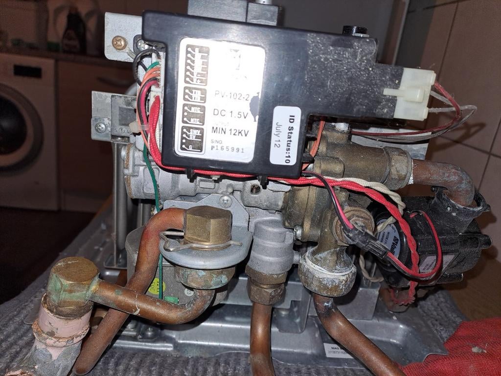 Chauffe eau èlèctrique marque vaillant presque neuve 160euro, Enlèvement