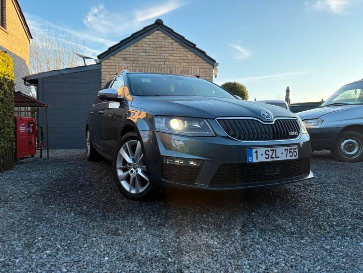 Skoda Octavia VRS, Autos, Skoda, Particulier, Octavia, ABS, Caméra de recul, Phares directionnels, Régulateur de distance, Airbags