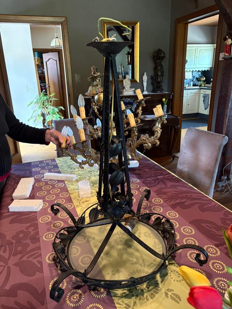 Vintage smeedijzeren luchter met glazen plateau, Huis en Inrichting, Lampen | Kroonluchters, Ophalen, Gebruikt