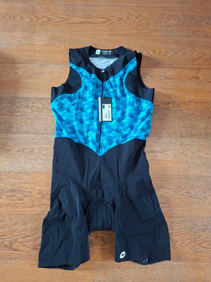 Assos Triator NS Speedsuit XL NIEUW, Fietsen en Brommers, Fietsaccessoires | Fietskleding, XL, Verzenden