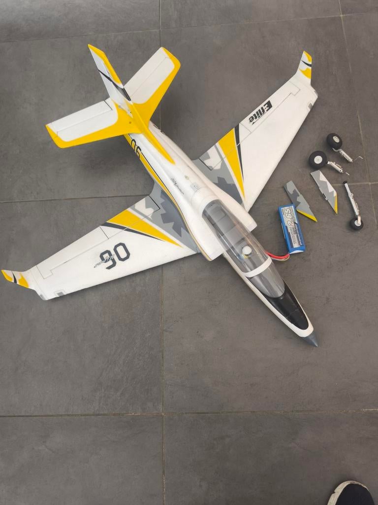 Eflite Viper 64 jet bnf versie as3x+, Ophalen