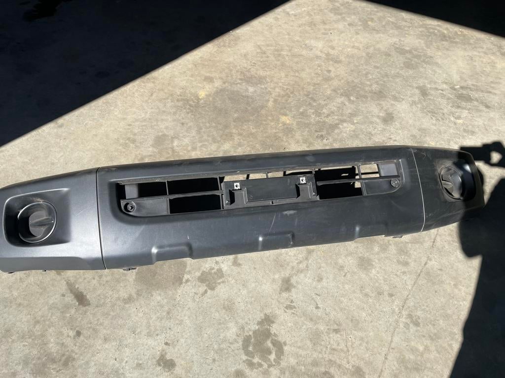 Pare-Choc avant Toyota Land Cruiser GRJ71 neuf, Ophalen, Voor, Toyota, Bumper
