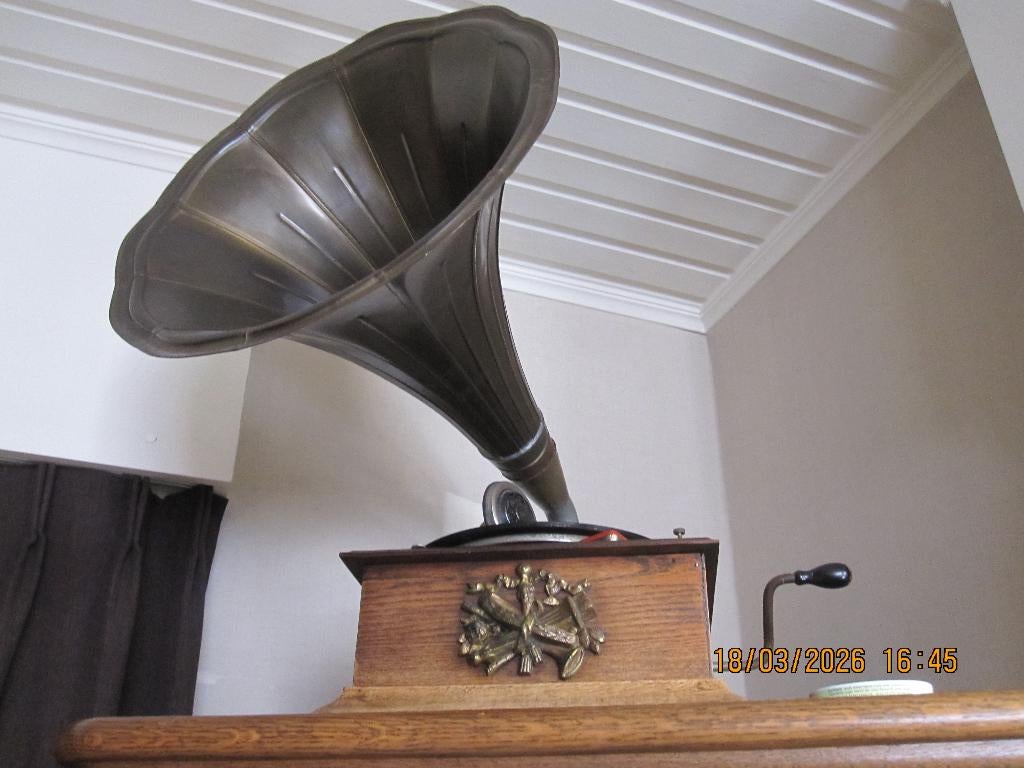 Oude grammafoon, Antiek en Kunst, Ophalen