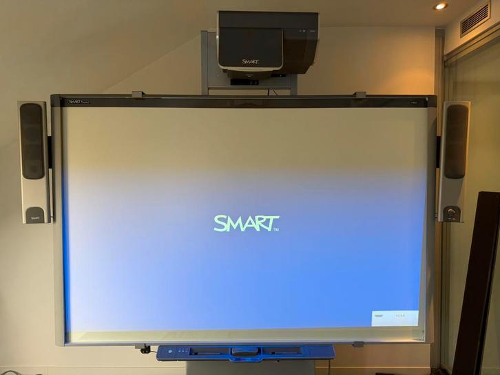 Smartboard met Projector UX60 en elektrisch verstelbare voet, Audio, Tv en Foto, Beamers, Gebruikt, Overige technologie, Full HD (1080)