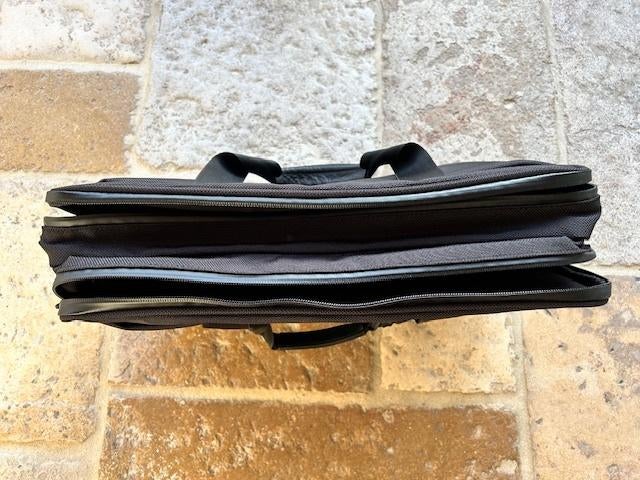 Laptoptas Porsche, Ophalen