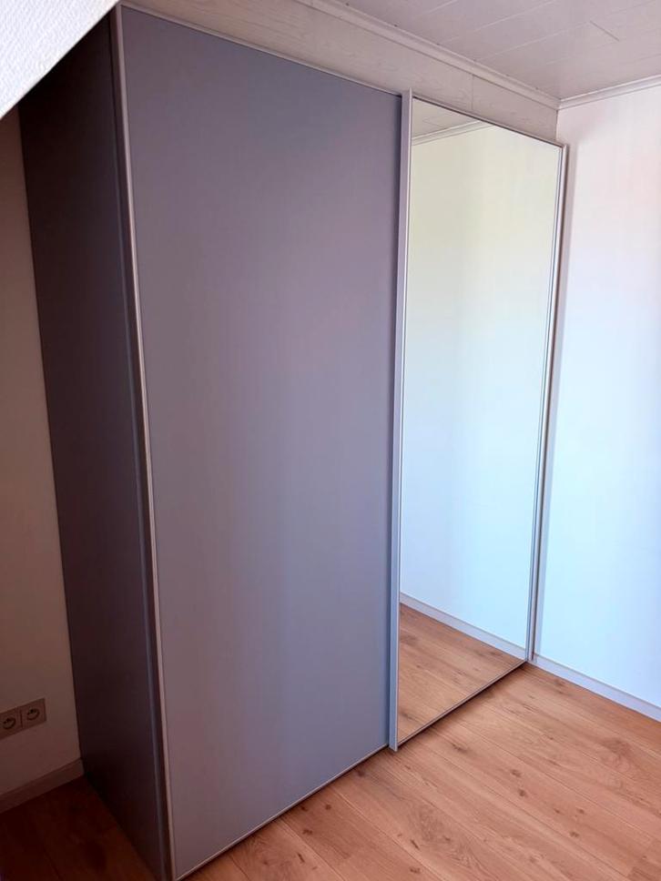 IKEA PAX kast 2m met schuifdeuren + spiegel – goede staat, Maison & Meubles, Armoires | Penderies & Garde-robes, Comme neuf, Enlèvement