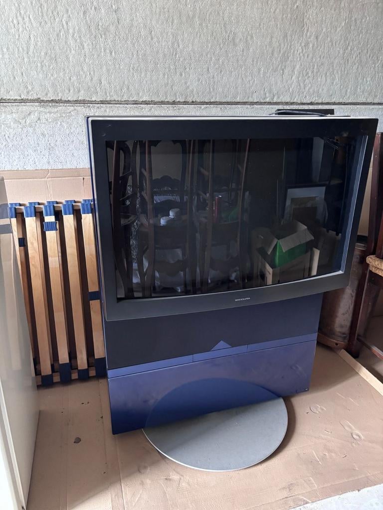 TV Bang et Olufsen, Enlèvement