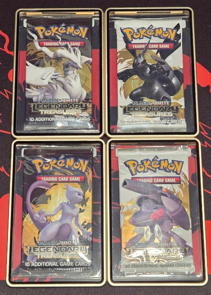 Pokémon - Black & White Legendary Treasures Booster, Ophalen of Verzenden, Nieuw, Booster