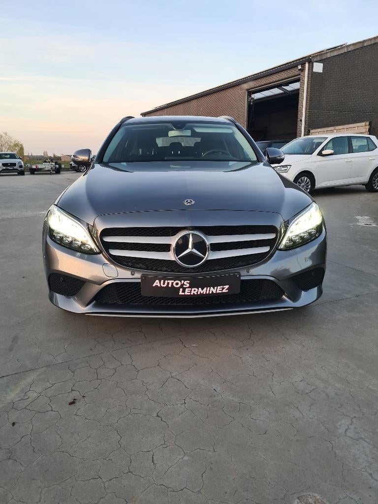 Mercedes C180 avec moteur Mercedes, Argent ou Gris, Euro 6, Entreprise, Noir