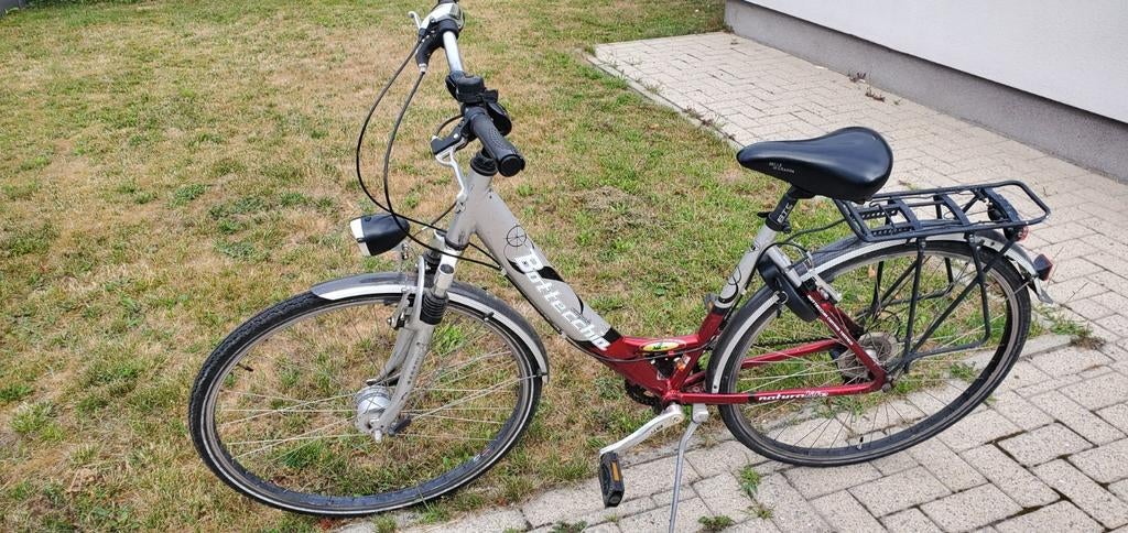 Dames fiets gebruikte staat

Led voor en achterlicht op batt, Fietsen en Brommers, Fietsen | Dames | Damesfietsen, Ophalen of Verzenden