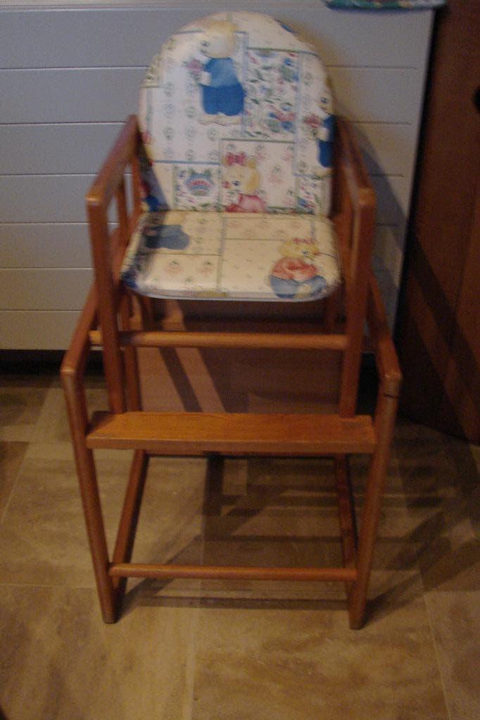 houten kinderstoel: meegroeistoel (tafel en stoeltje), Kinderen en Baby's, Kinderstoelen, Ophalen, Gebruikt, Meegroeistoel, Aanschuifbaar
