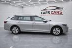 Volkswagen passat mild hybride btw aftrekbaar, Auto's, Stof, 4 cilinders, Hybride Elektrisch/Benzine, Zilver of Grijs